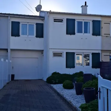 Hébergement de vacances Maison 6-8 Personnes En Bord De *